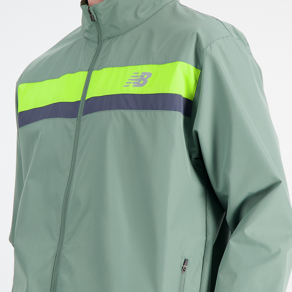 New Balance Accelerate Jacket in GRÜN