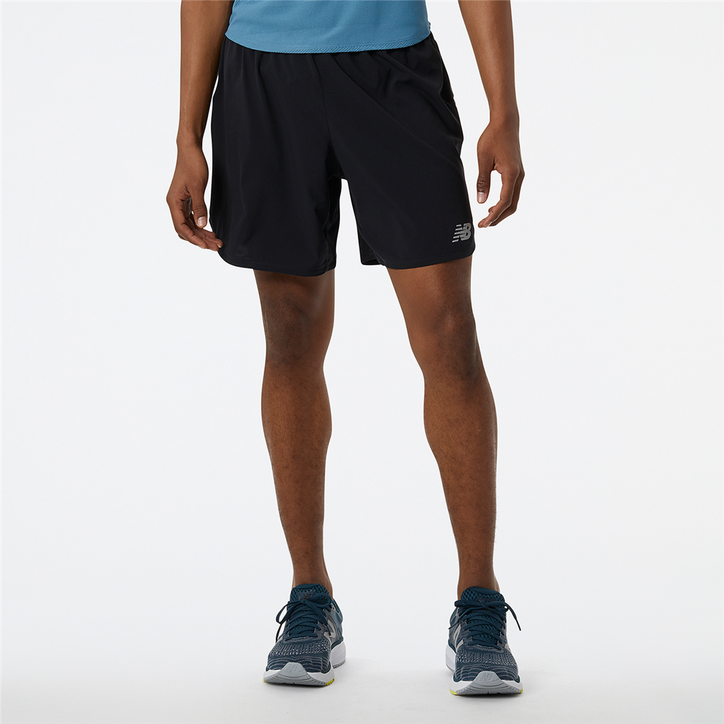 New Balance Impact Run 7 Inch Short in SCHWARZ