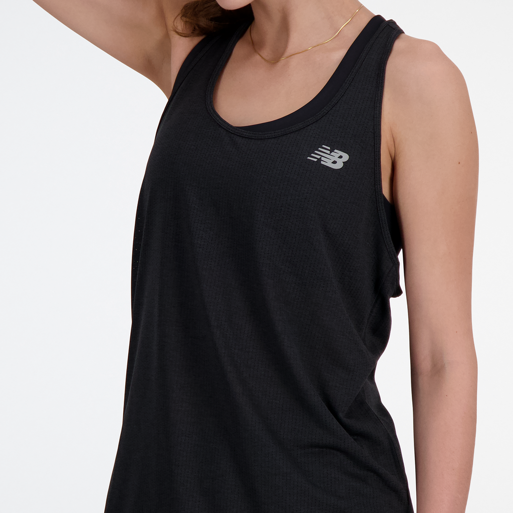 New Balance W NB Athletics Tank in SCHWARZ