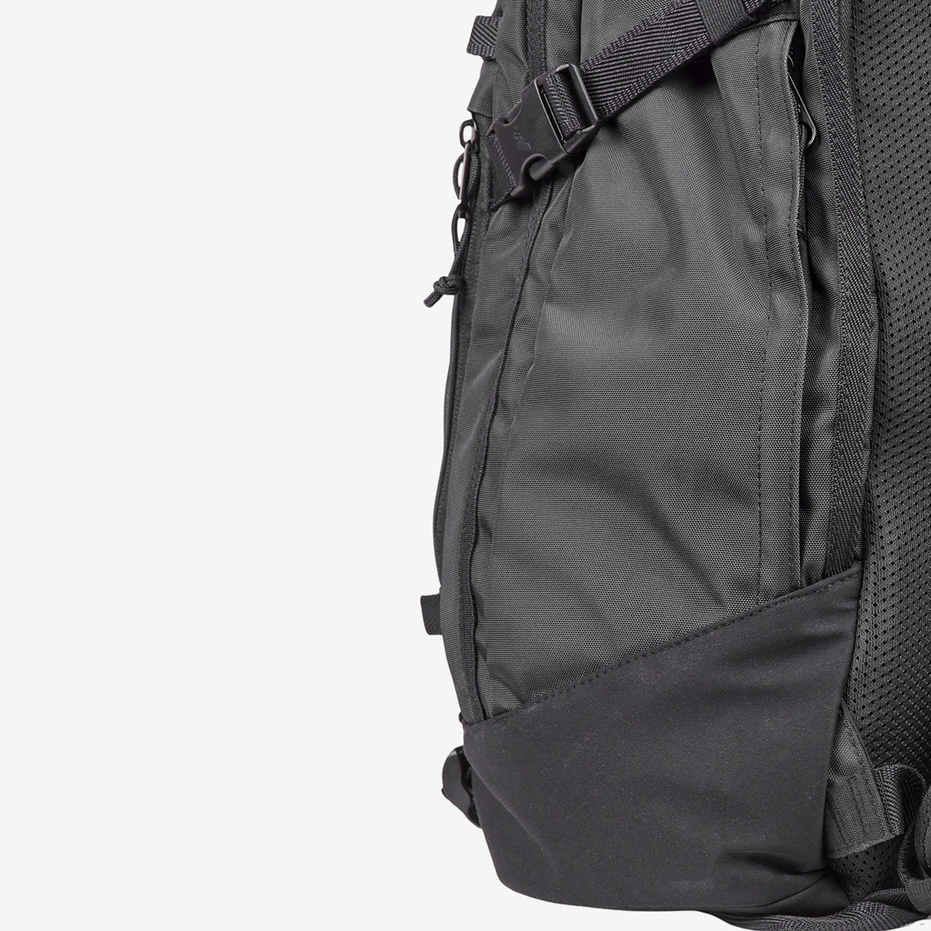 New Balance Athletics Advance Backpack in SCHWARZ