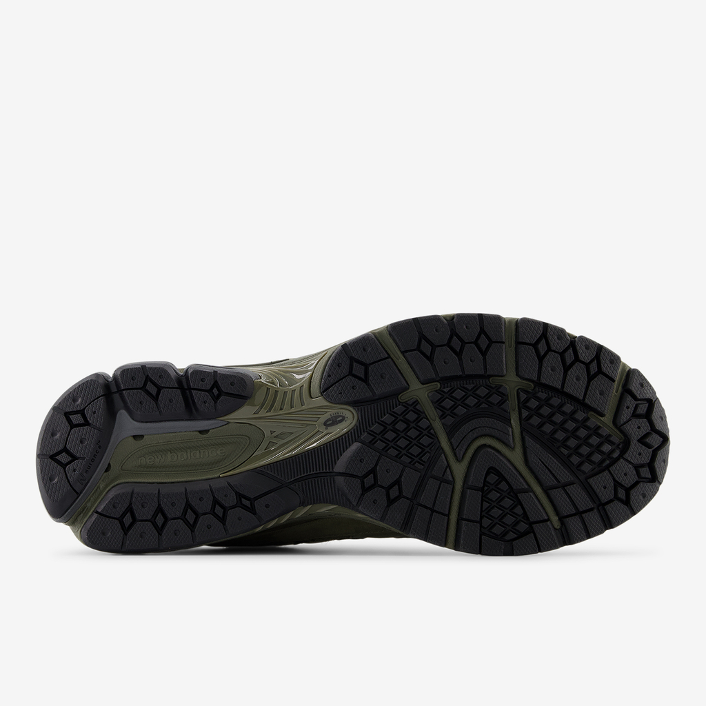 New Balance M 2002R Cordura Freizeitschuhe in GRÜN