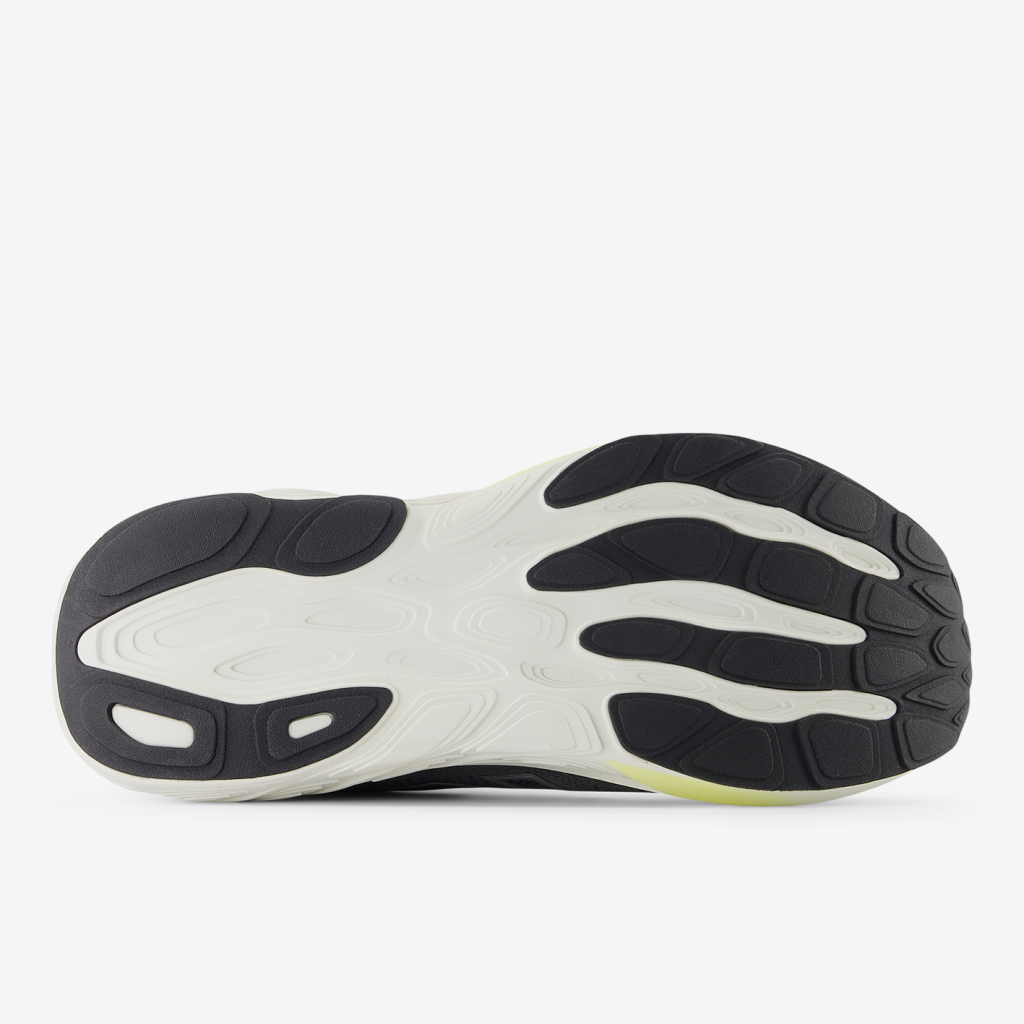 New Balance M 880 v15 Laufschuhe in SCHWARZ