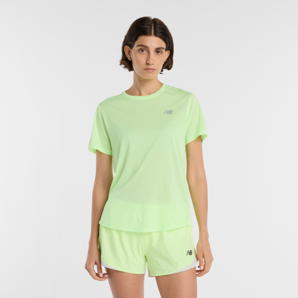 New Balance W NB Athletics Short Sleeve in GRÜN