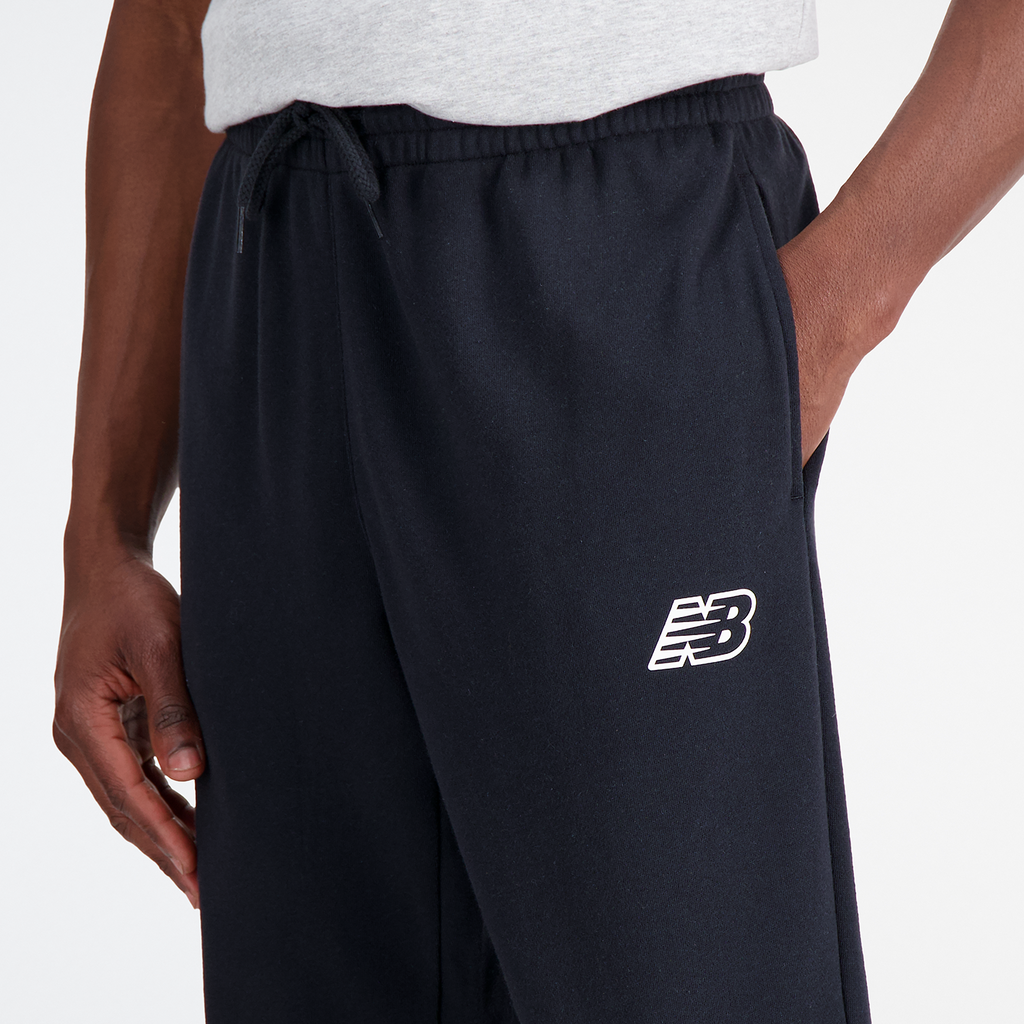 New Balance NB Sport Seasonal Pant in SCHWARZ