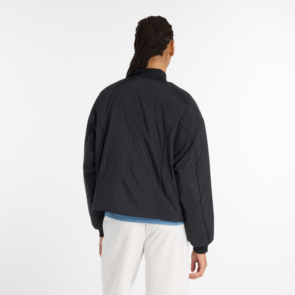 New Balance W Linear Heritage Woven Bomber Jacket in SCHWARZ