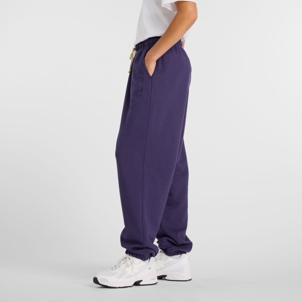 New Balance W NB Athletics French Terry Jogger in VIOLETT