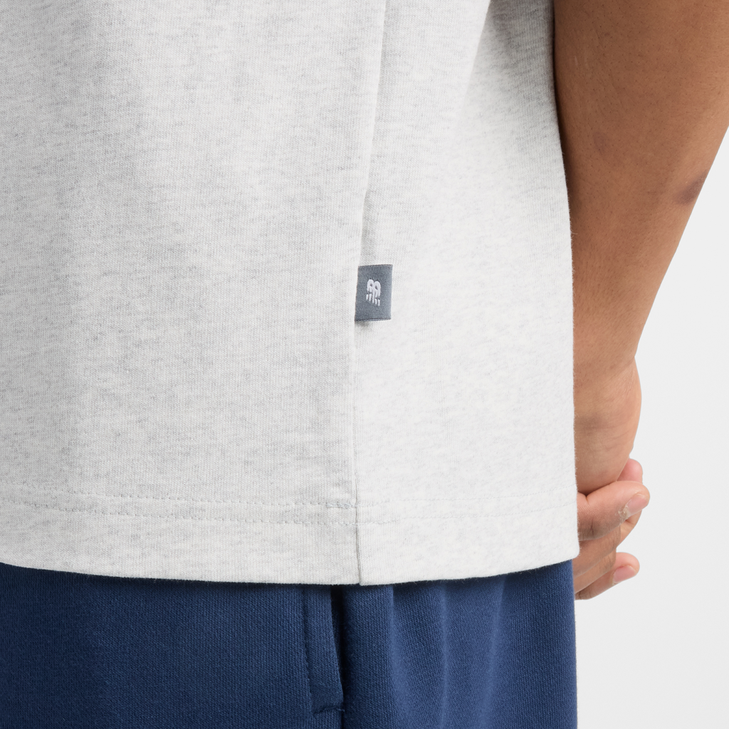 New Balance Varsity Graphic T-Shirt in GRAU