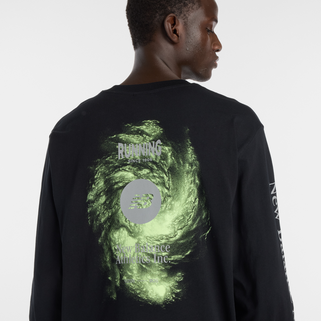 New Balance Vortex Long Sleeve in SCHWARZ