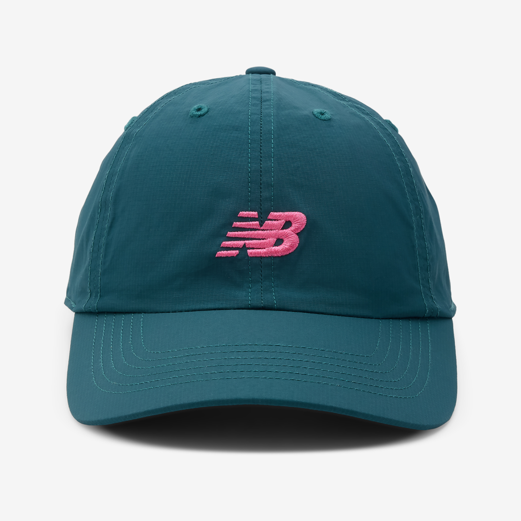 New Balance '47 Clean Up Run Hat in GRÜN