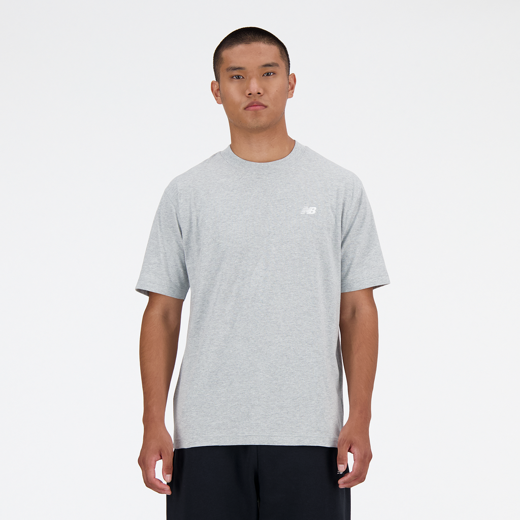 New Balance Sport Essentials Small Logo T-Shirt in GRAU
