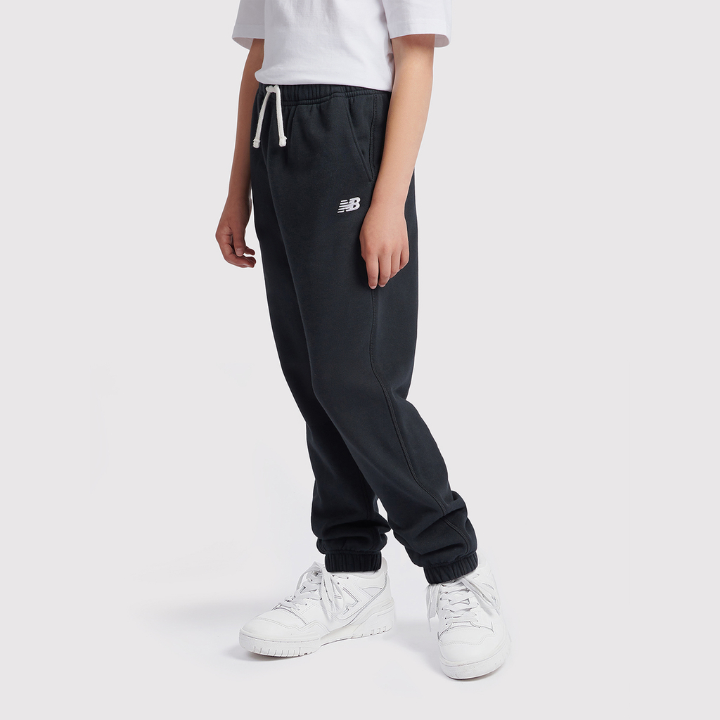 New Balance G New Balance French Terry Small Logo Jogger in SCHWARZ