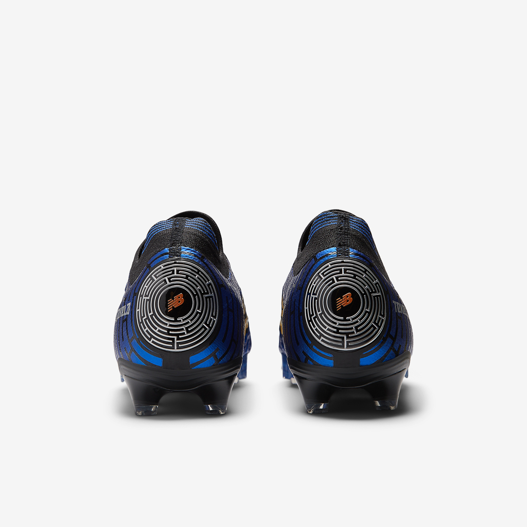 New Balance M Tekela Low Pro FG Labyrinth Nockenschuhe in BLAU