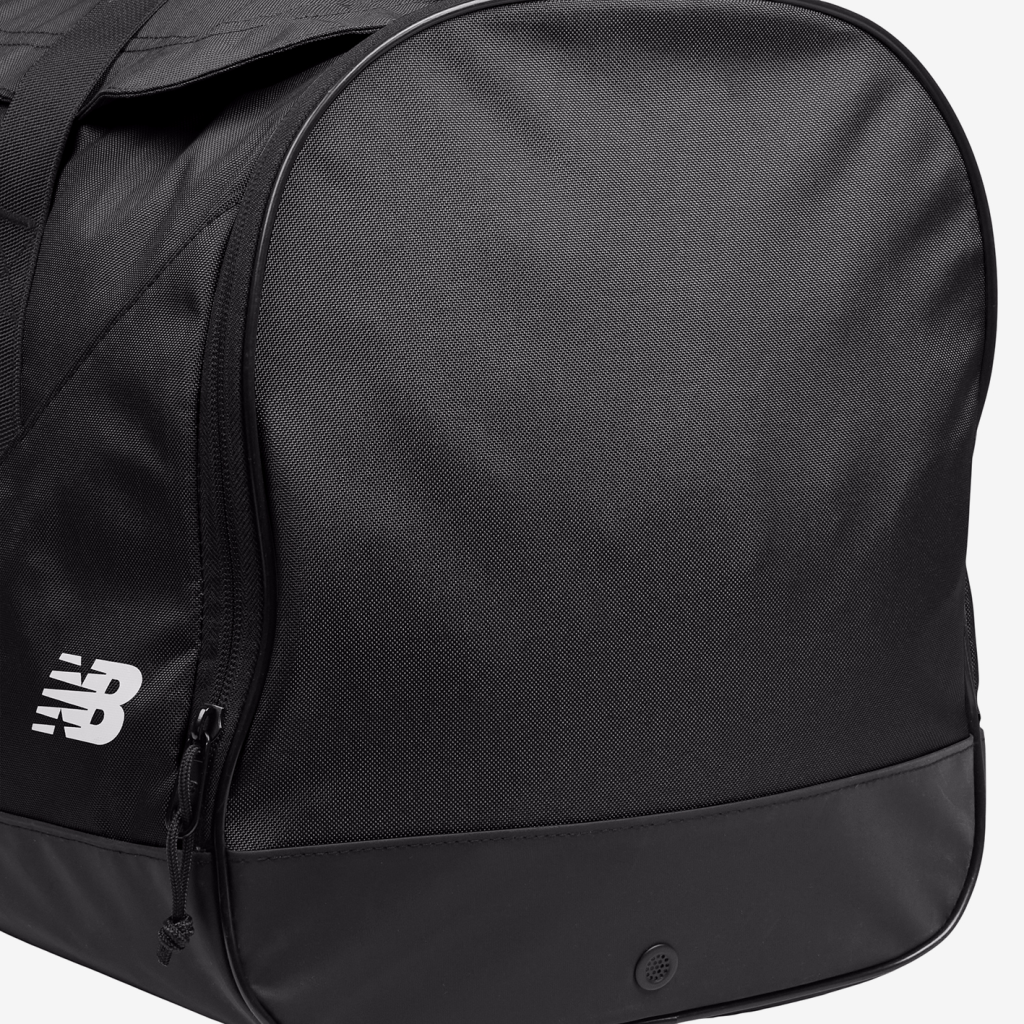 New Balance Athletics Duffle 2.0 Medium in SCHWARZ