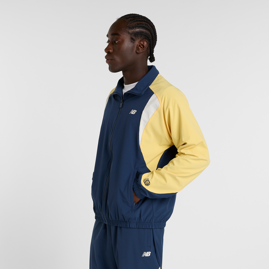 New Balance Woven Track Jacket in BLAU