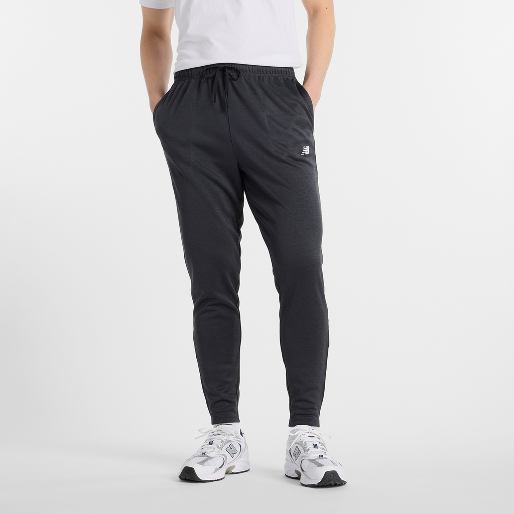 New Balance Sport Knit Pant in SCHWARZ