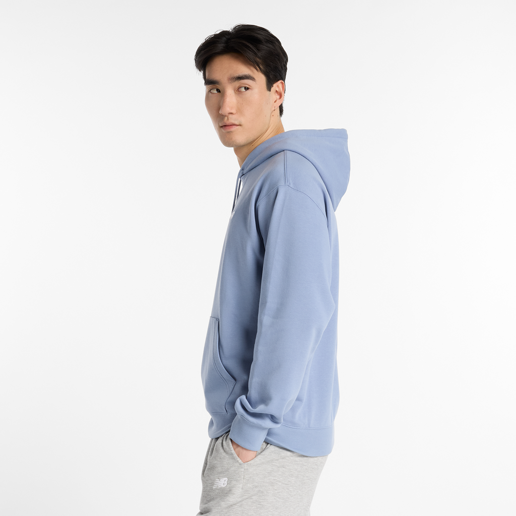 New Balance Sport Essentials Small Logo French Terry Hoodie in BLAU