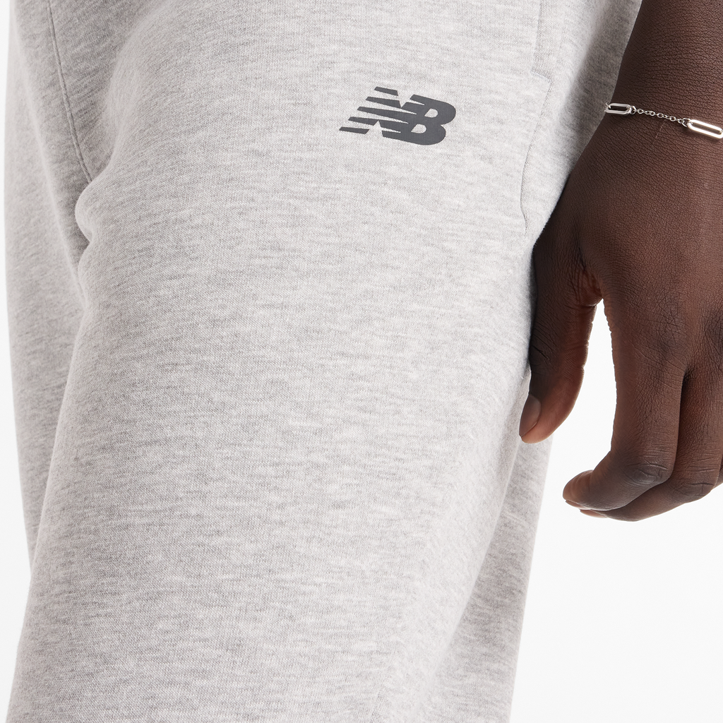 New Balance Sport Fleece Jogger in GRAU