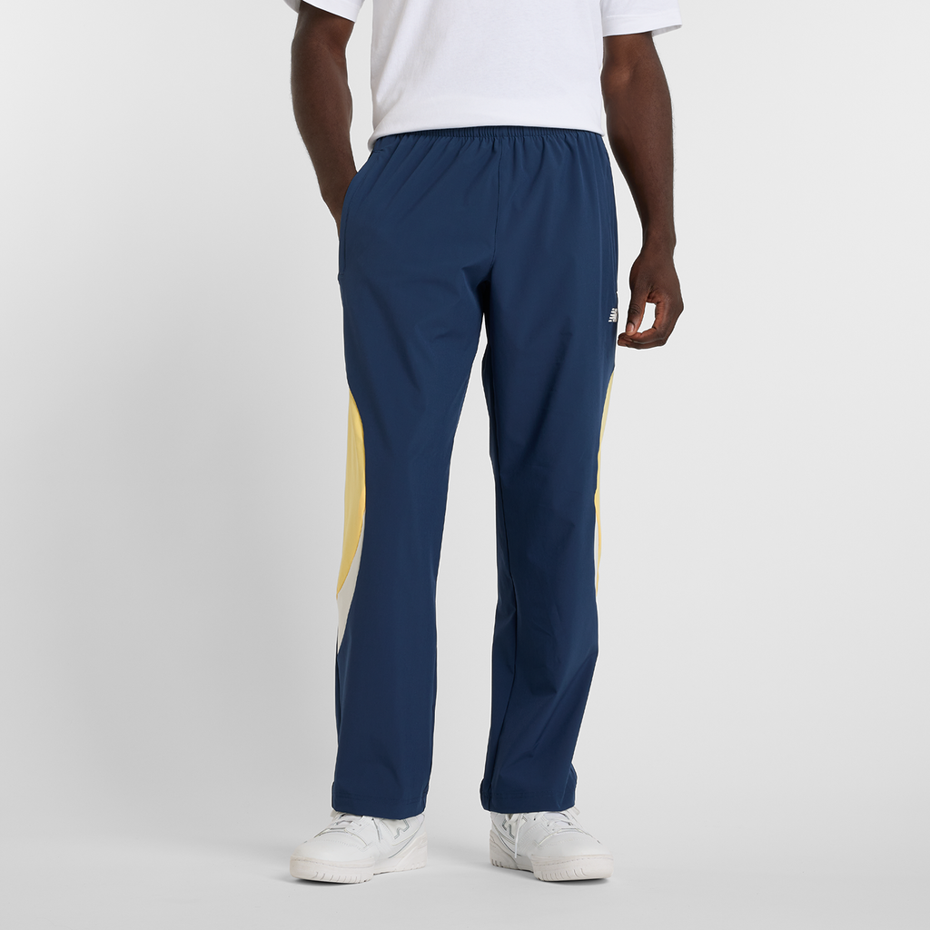 New Balance Woven Track Pant in BLAU