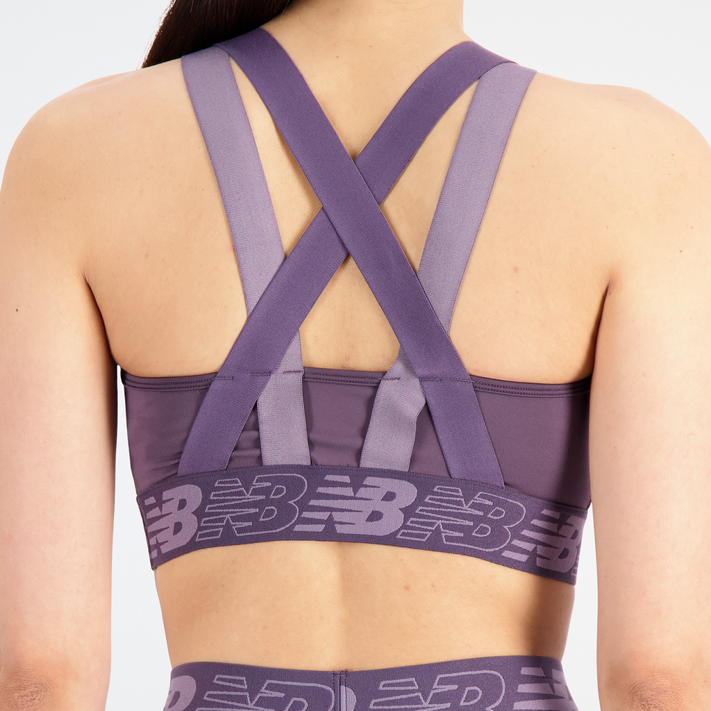 New Balance W Relentless Crop Bra in VIOLETT