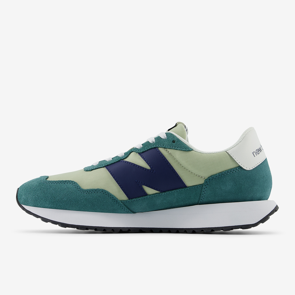 New Balance M 237 Spring Essentials Freizeitschuhe in GRÜN