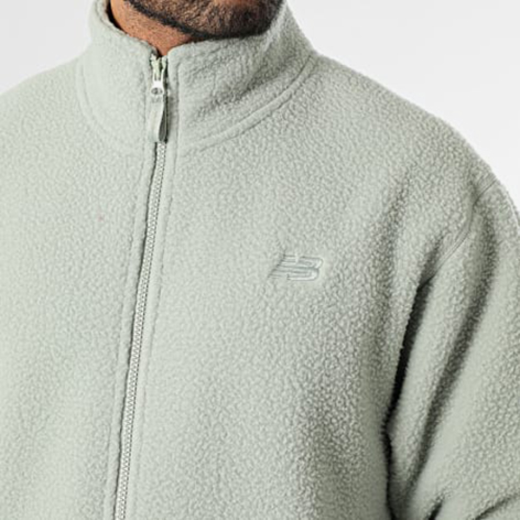 New Balance High Pile Jacket in GRÜN