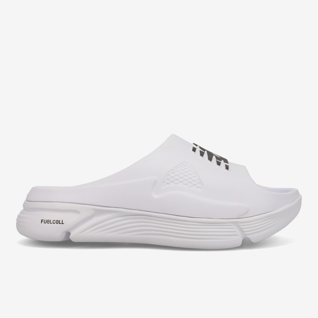 New Balance W Fuel Cell Slides Seasonal Freizeitsandalen in WEISS