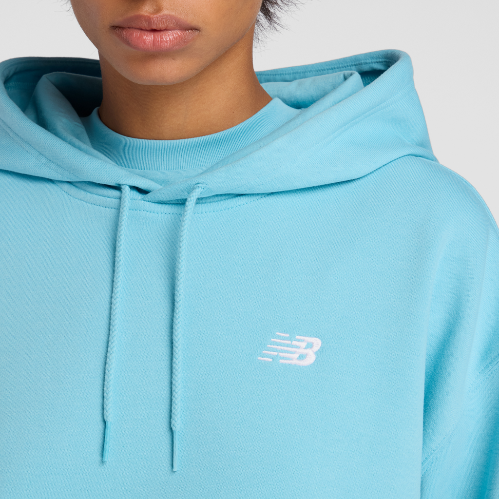 New Balance W Sport Essentials French Terry Small Logo Hoodie in BLAU