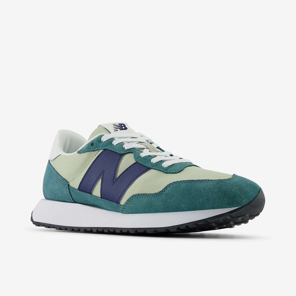 New Balance M 237 Spring Essentials Freizeitschuhe in GRÜN