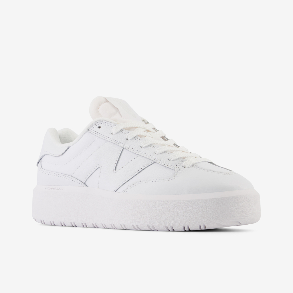 New Balance U 302 Essentials Freizeitschuhe in WEISS