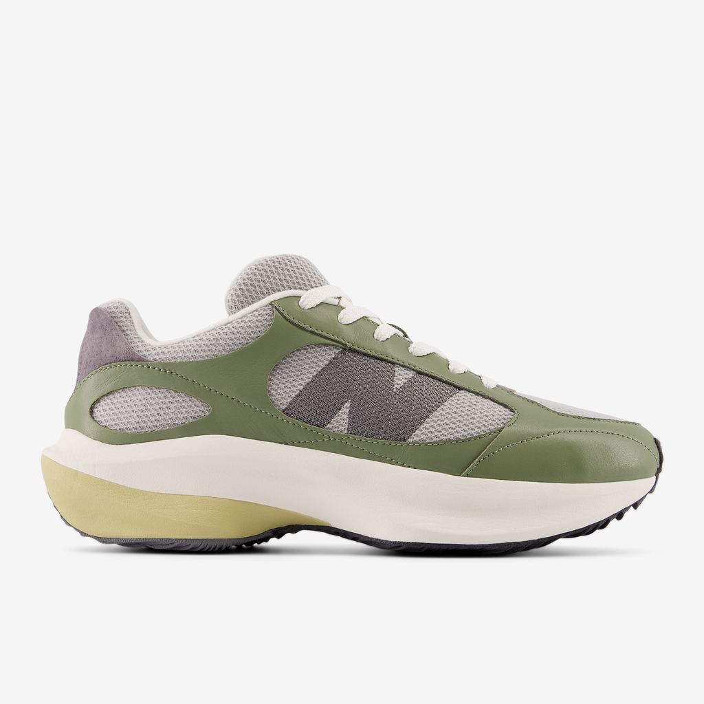 New Balance U Warped Runner Evolved Sportswear Freizeitschuhe in GRÜN