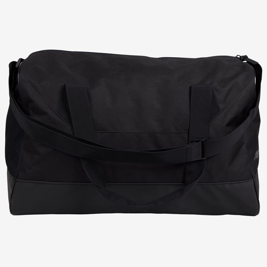 New Balance Essentials Medium Duffel in SCHWARZ