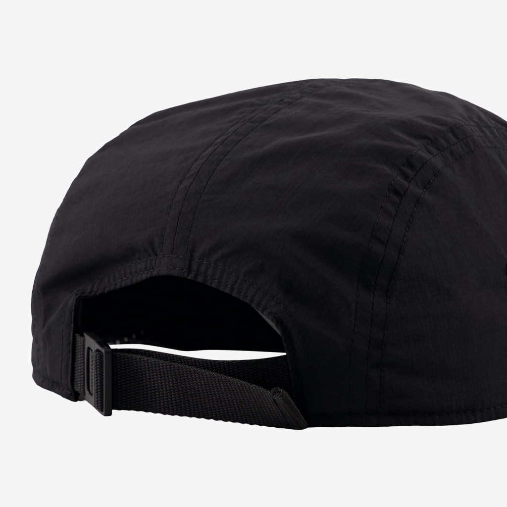 New Balance '47 5 Panel Run Hat in SCHWARZ