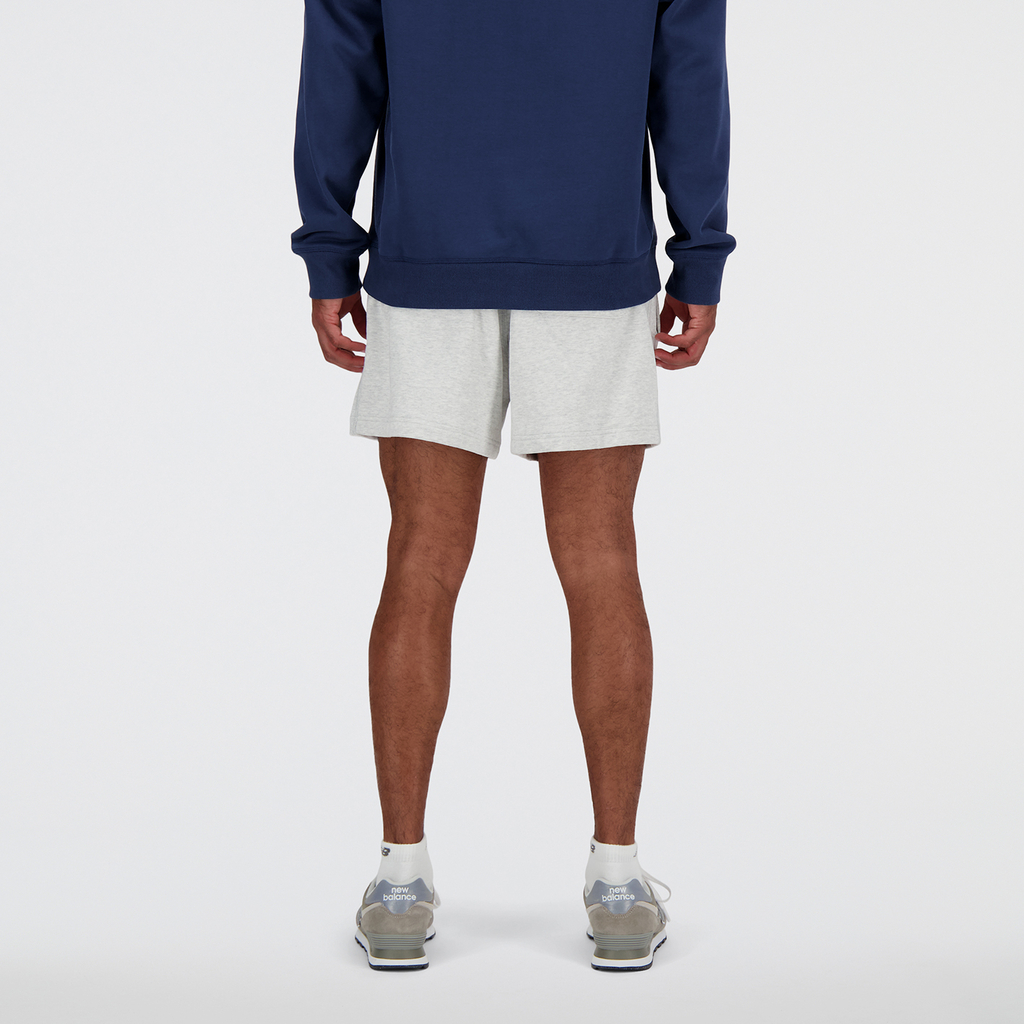New Balance NB Athletics French Terry Short 5 Inch in GRAU