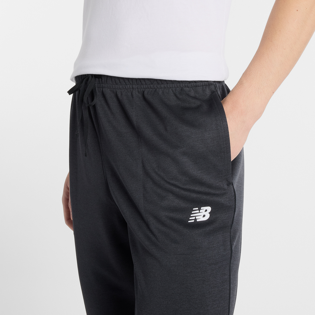New Balance Sport Knit Pant in SCHWARZ