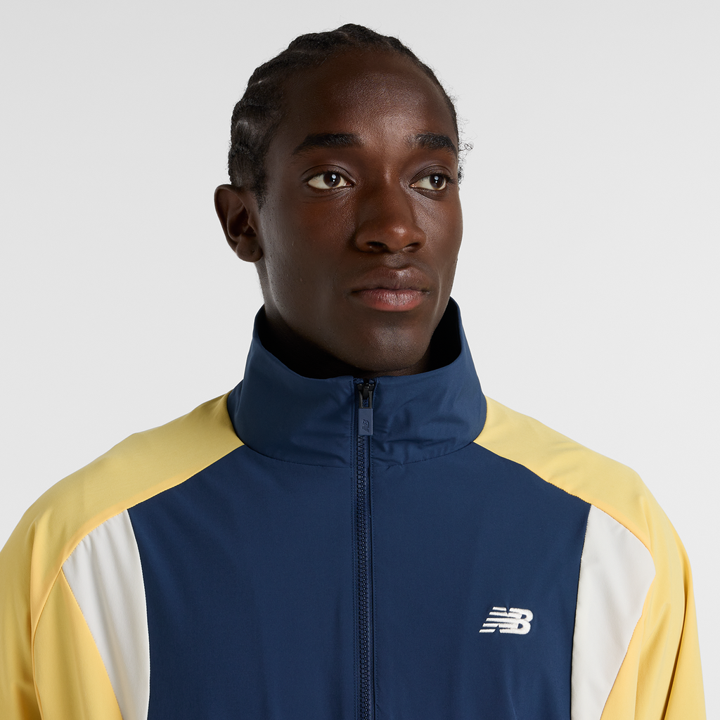 New Balance Woven Track Jacket in BLAU