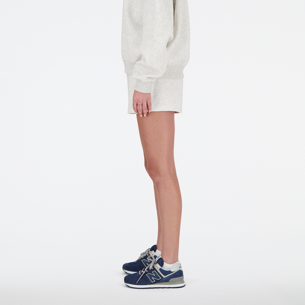 New Balance W Sport Essentials French Terry Short in GRAU