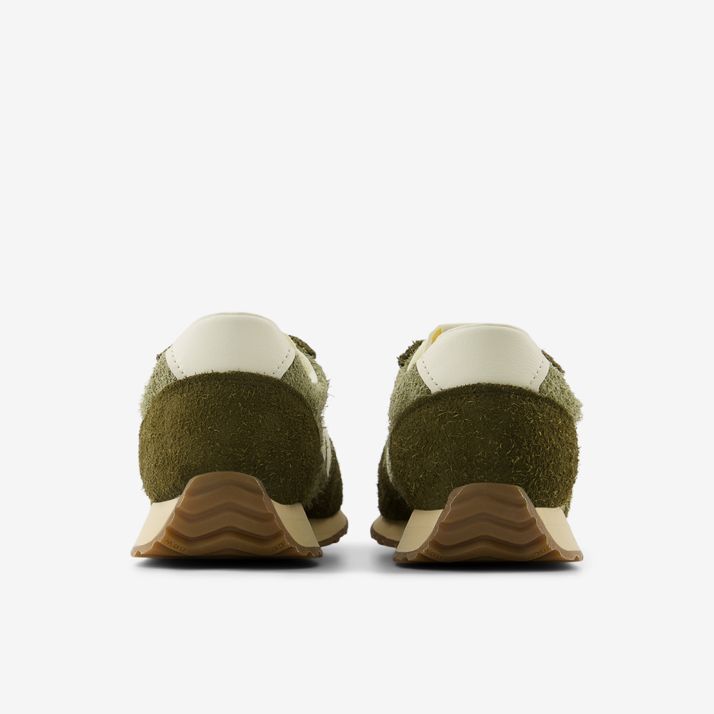 New Balance U 471 Fall Essentials Freizeitschuhe in LEER