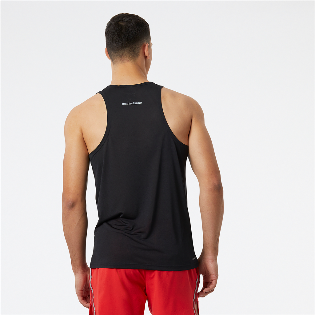 New Balance Accelerate Singlet in SCHWARZ