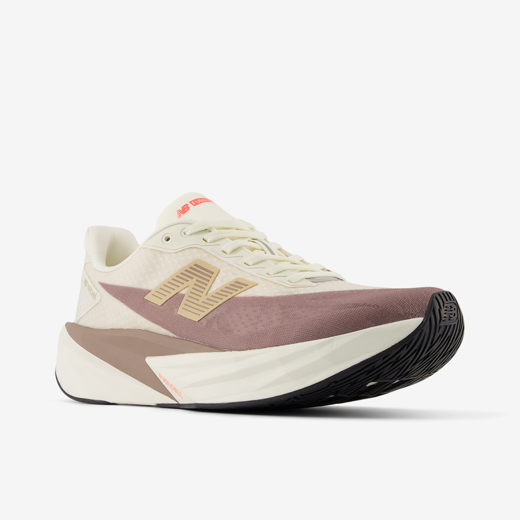 New Balance W Rebel v5 Laufschuhe in BEIGE