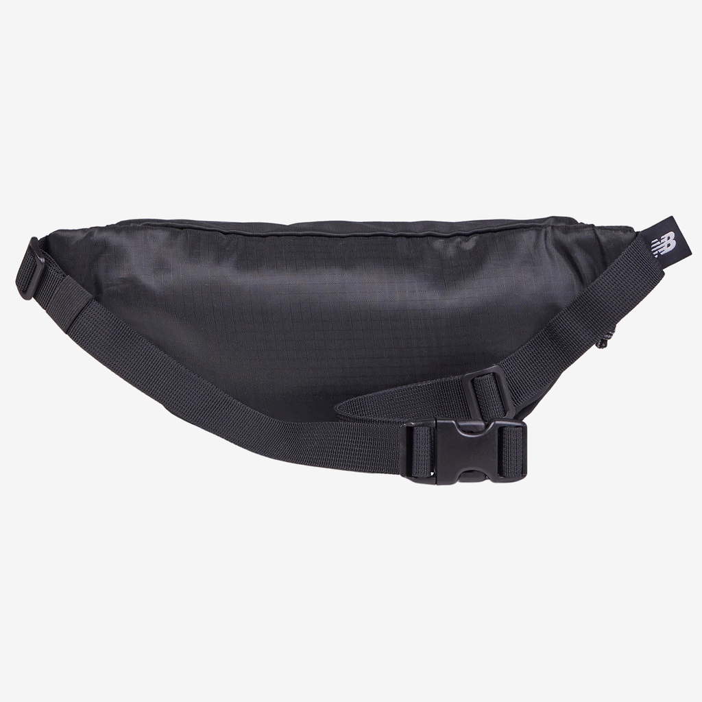 New Balance Essentials Waist Bag in SCHWARZ