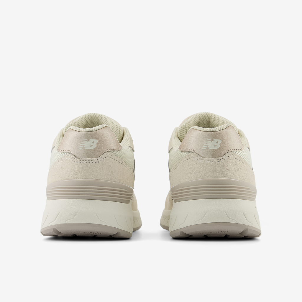 New Balance W 880 Walking v6 Walkingschuhe in WEISS