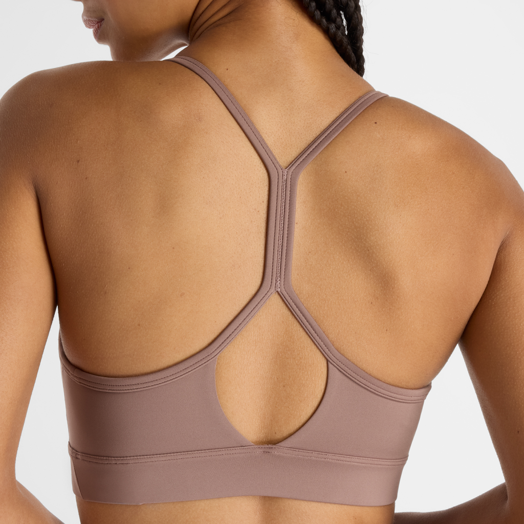 New Balance W NB Essential Yoga Bra in BRAUN