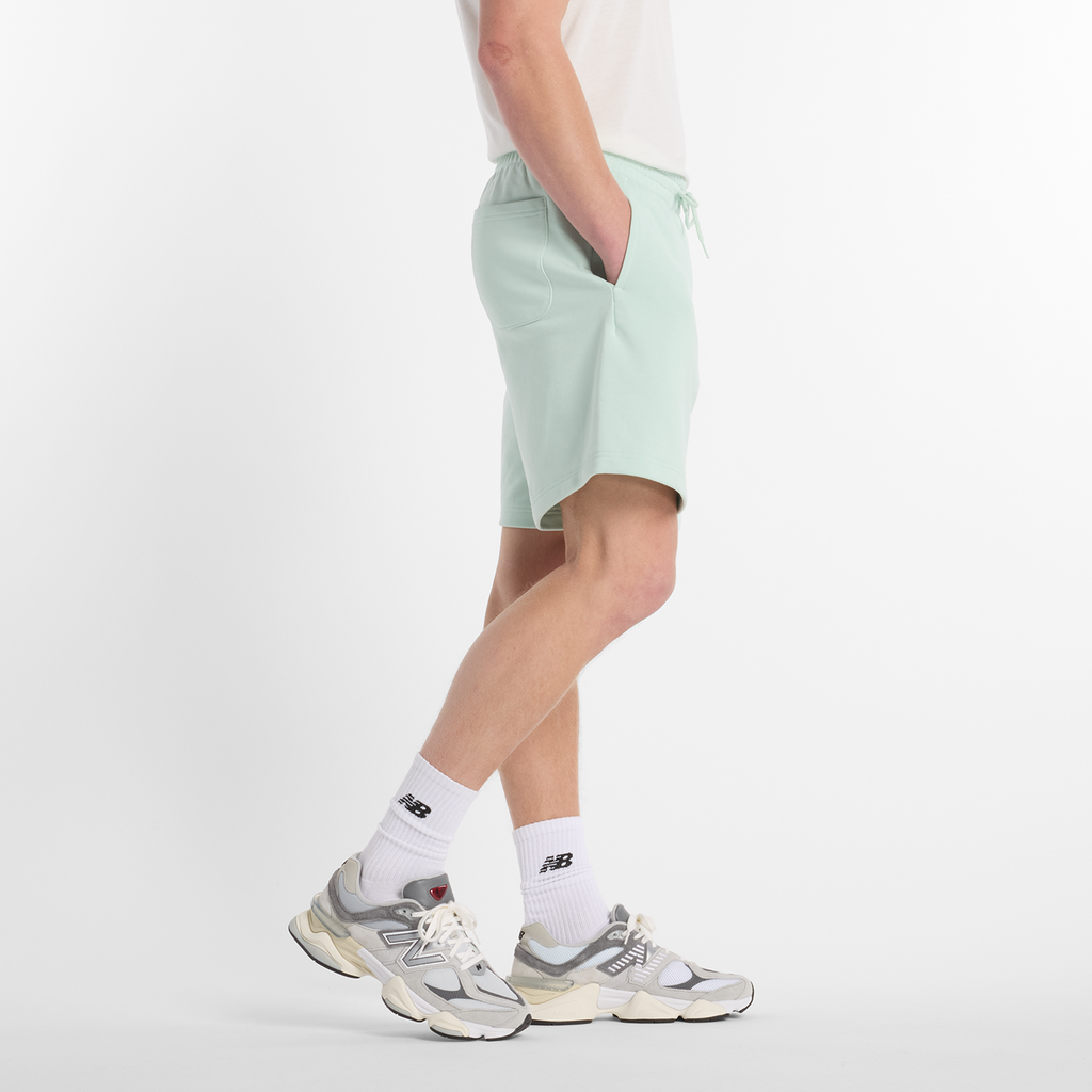 New Balance Sport Essentials French Terry Short 7 Inch in GRÜN