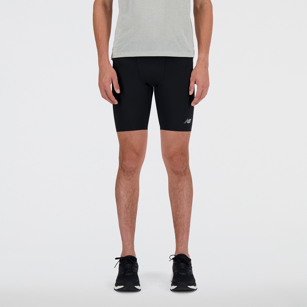 New Balance NB Athletics Sleek Run Half Tight 9 Inch in SCHWARZ