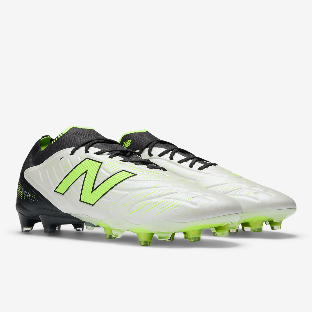 New Balance M Tekela Elite FG v5 Nockenschuhe in WEISS
