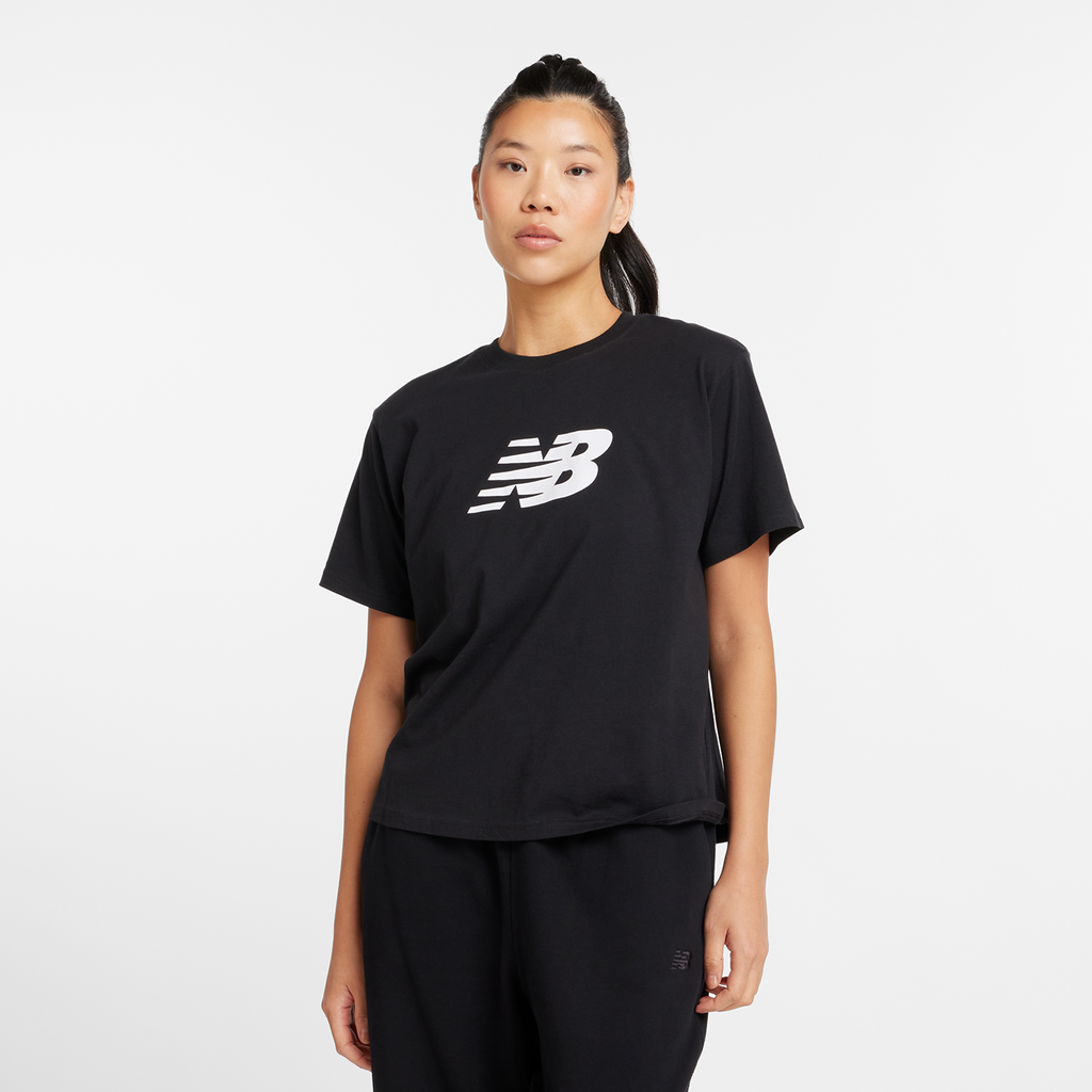 New Balance W Sport Jersey Relaxed Logo T-Shirt in SCHWARZ