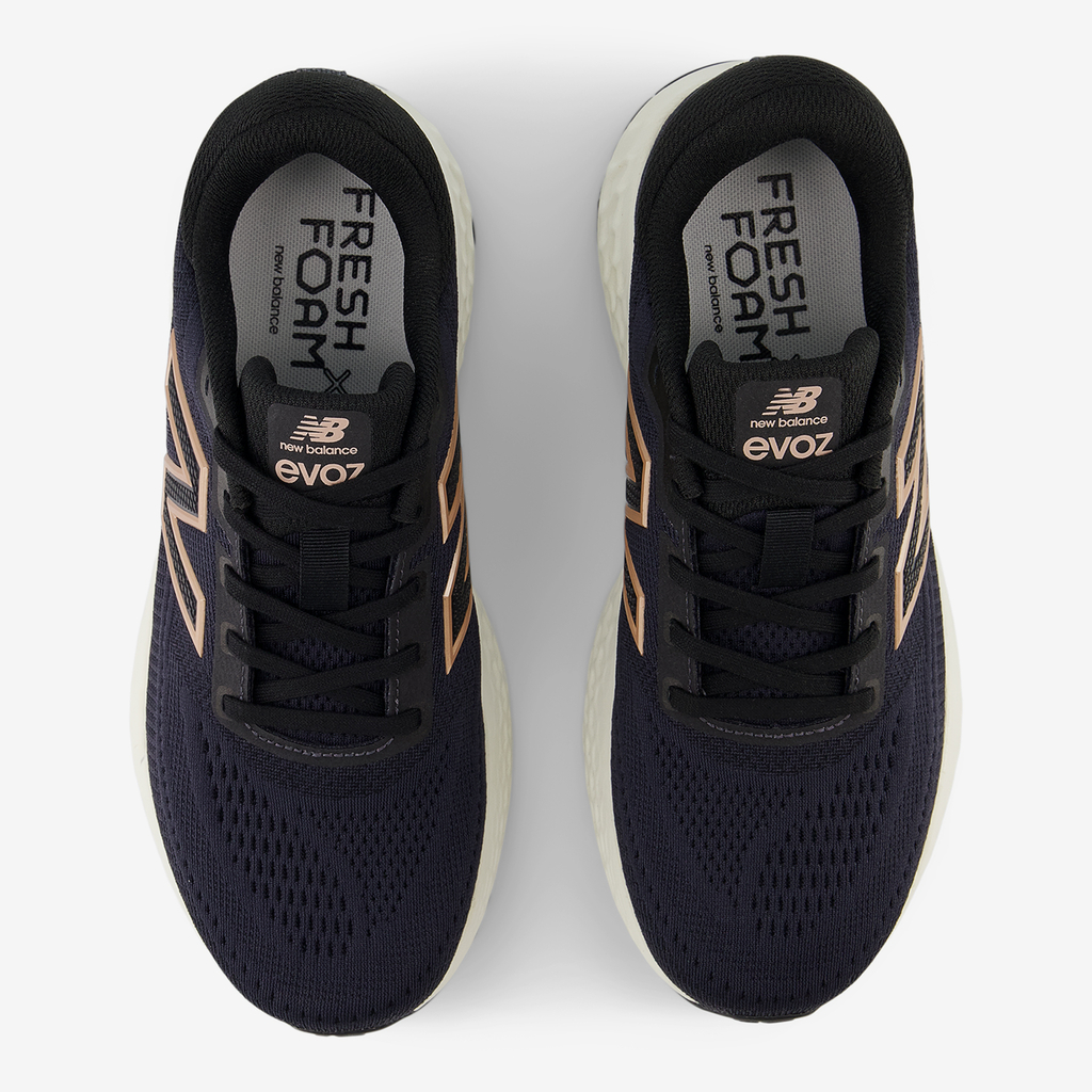 New Balance W Evoz v4 Laufschuhe in SCHWARZ