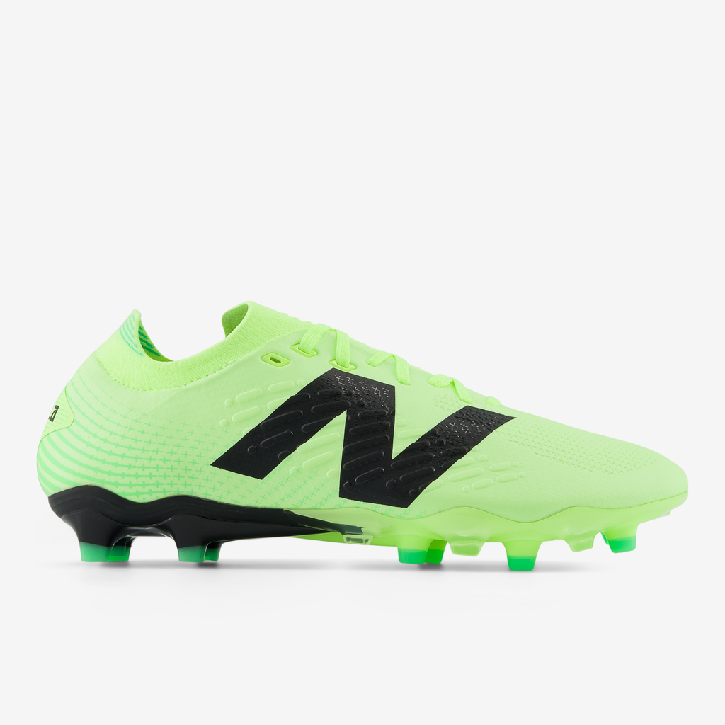 New Balance M Tekela Low Pro FG v4 EURO 2024 Nockenschuhe in GRÜN