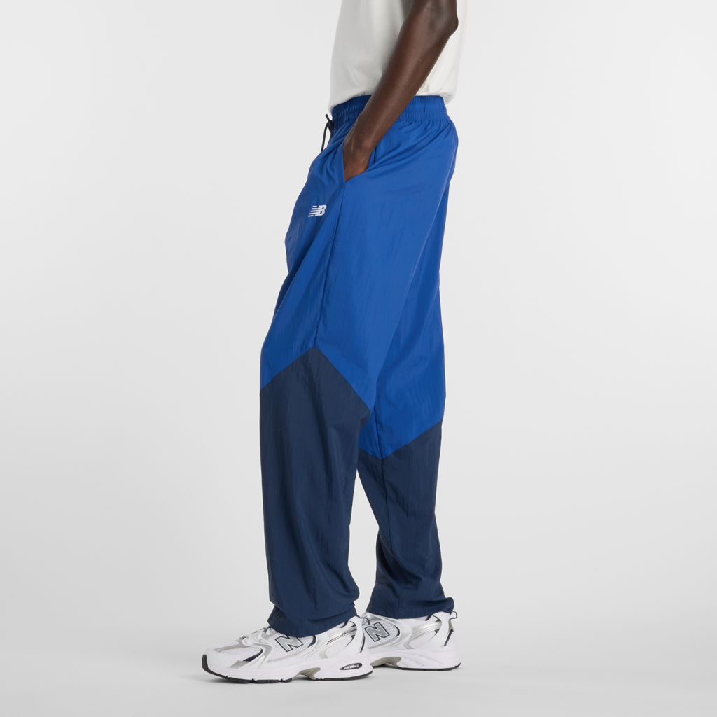 New Balance Sport Legacy Pant in BLAU