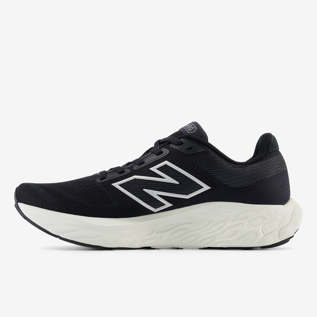 New Balance W 880 v14 Laufschuhe in SCHWARZ